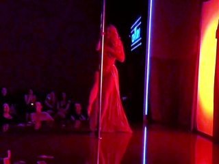 A Really Cheap Porn Movie Amateur Blonde cutdoors Public